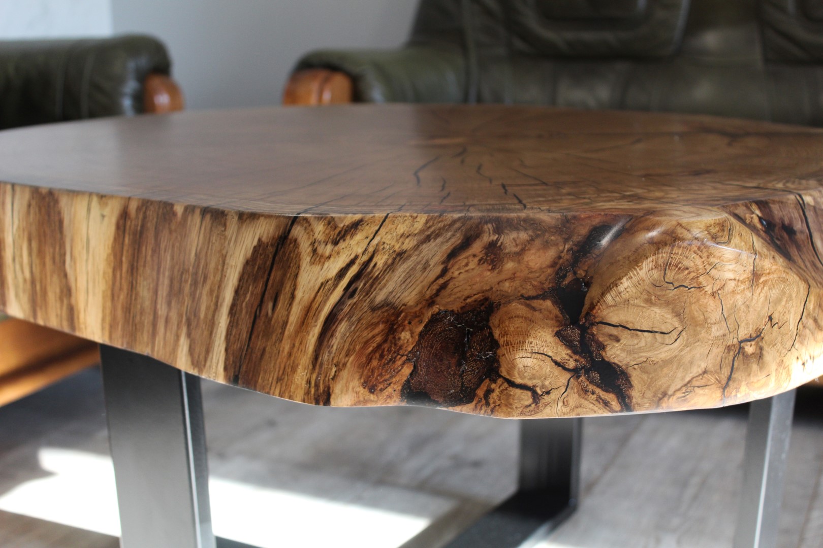 Compact oak coffee table preview